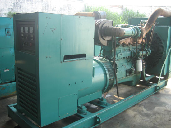 容城租赁发电机- 发电机碳刷磨损的原因是什么