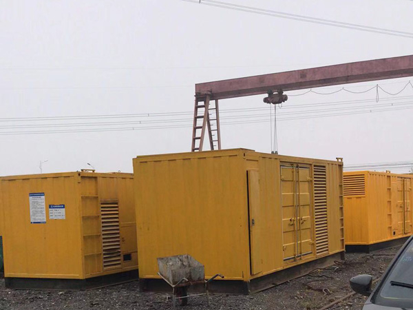 容城100kw柴油发电机组每小时油耗？