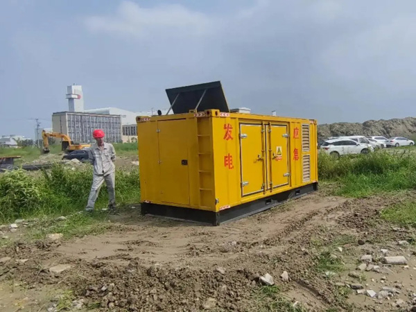 容城200KW柴油发电机机组每小时的油耗量受哪些因素影响？