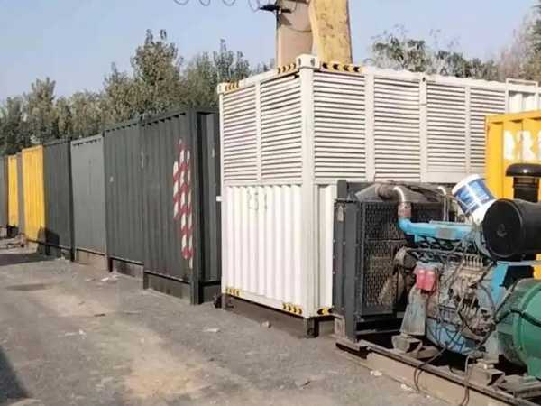 容城200KW柴油发电机机组每小时油耗是多少？