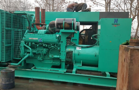 容城发电机组如何判断水冷式机油散热器内部是否需要清洗？