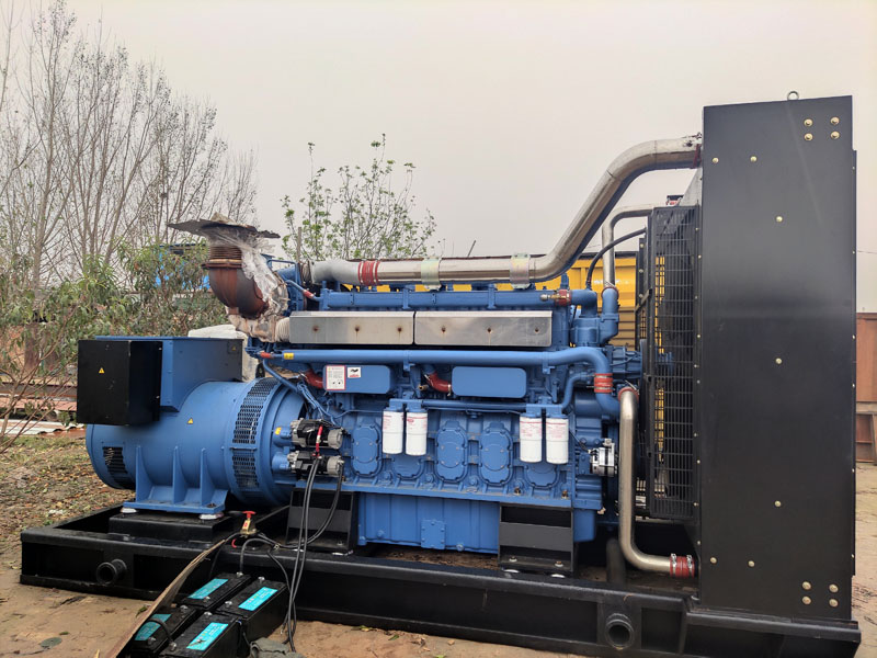 容城柴油发电机组更换机油时，应遵循哪些步骤？